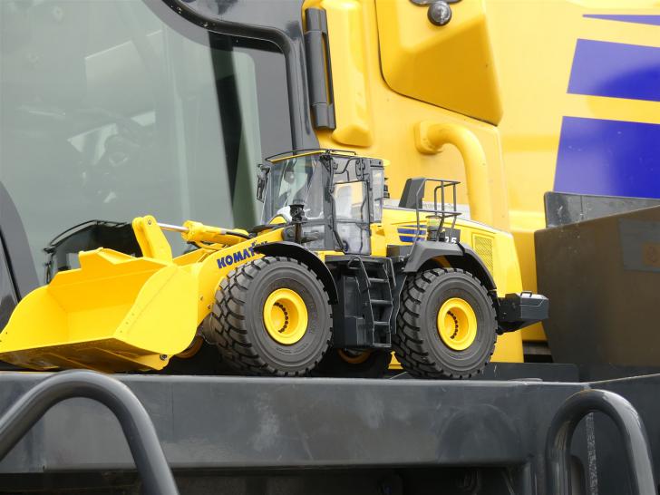 Komatsu WA475-10